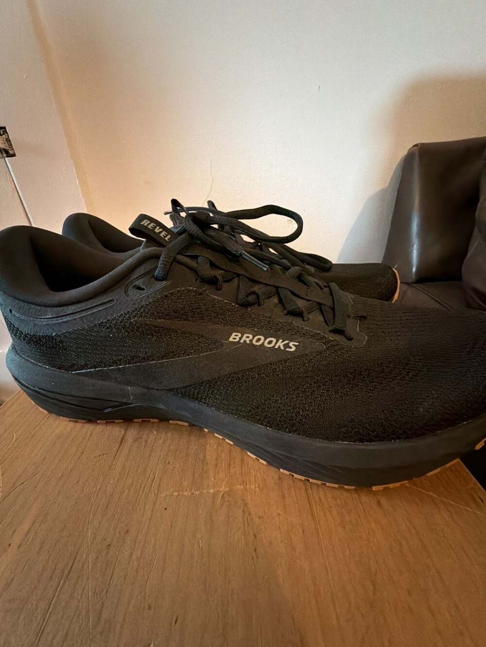 Brooks Revel 7 Running Shoes Size 12 Black Gum Athletic Sneakers